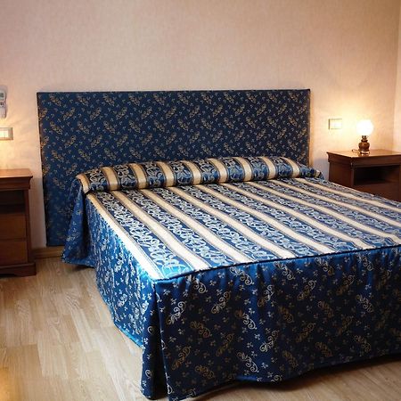 Bed and Breakfast Residenza Matilde Рим Экстерьер фото